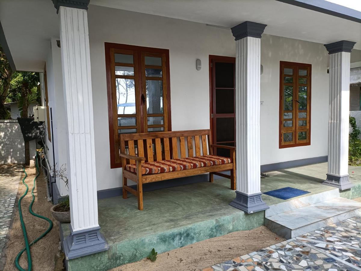 Kadalamma Beach Homestay Alappuzha Exteriör bild